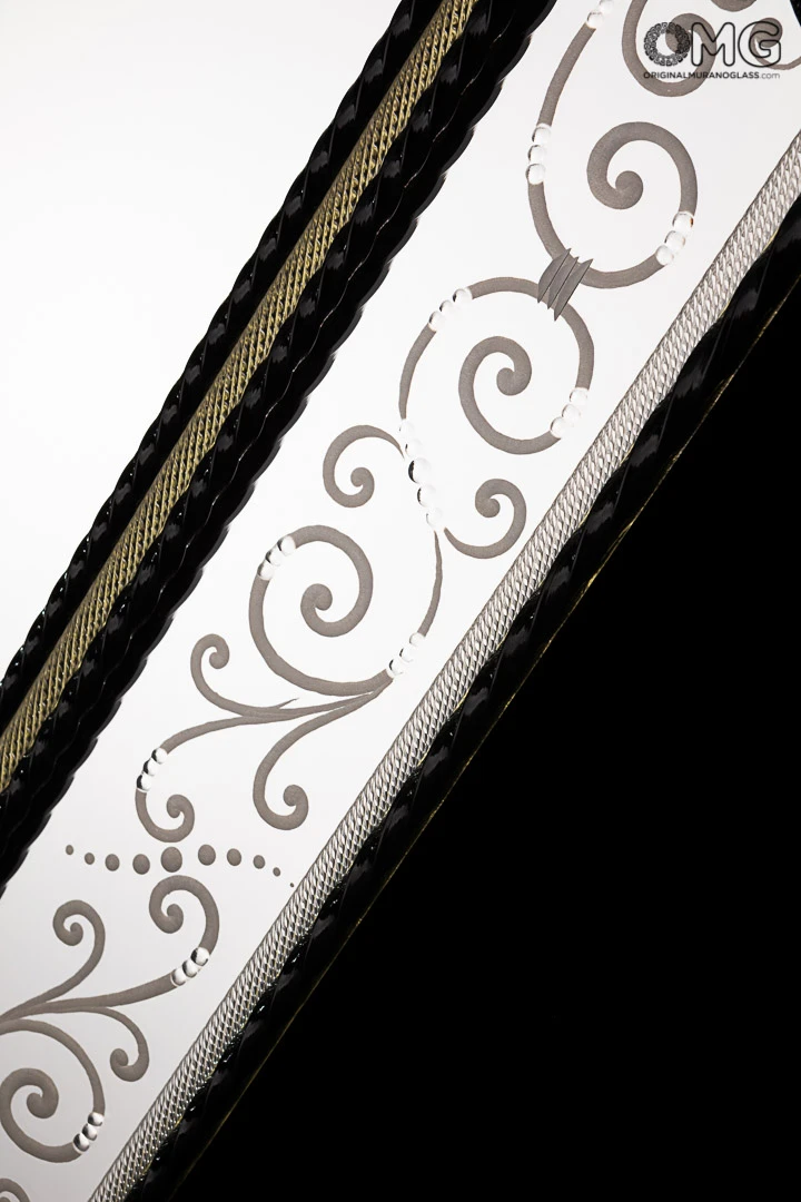 Flavio - Wall Venetian Mirror - Murano Glass 5 Flavio - Wall Venetian Mirror - Murano Glass - Image 3