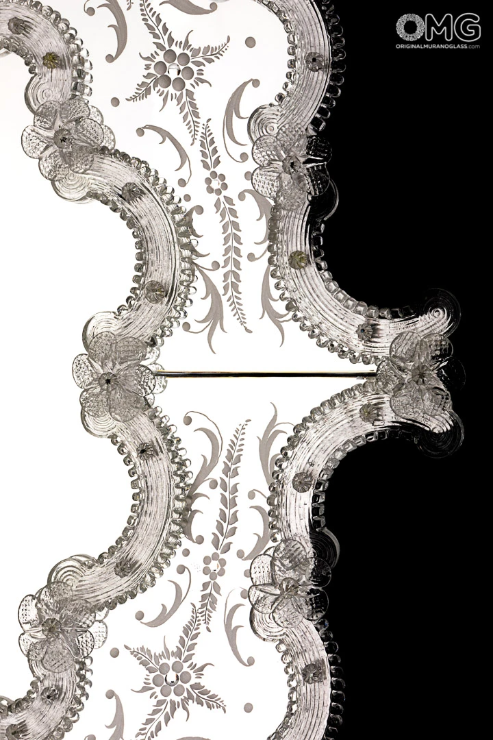 Quirino Crystal - Wall Venetian Mirror - Murano Glass 4 Quirino Crystal - Wall Venetian Mirror - Murano Glass - Image 2