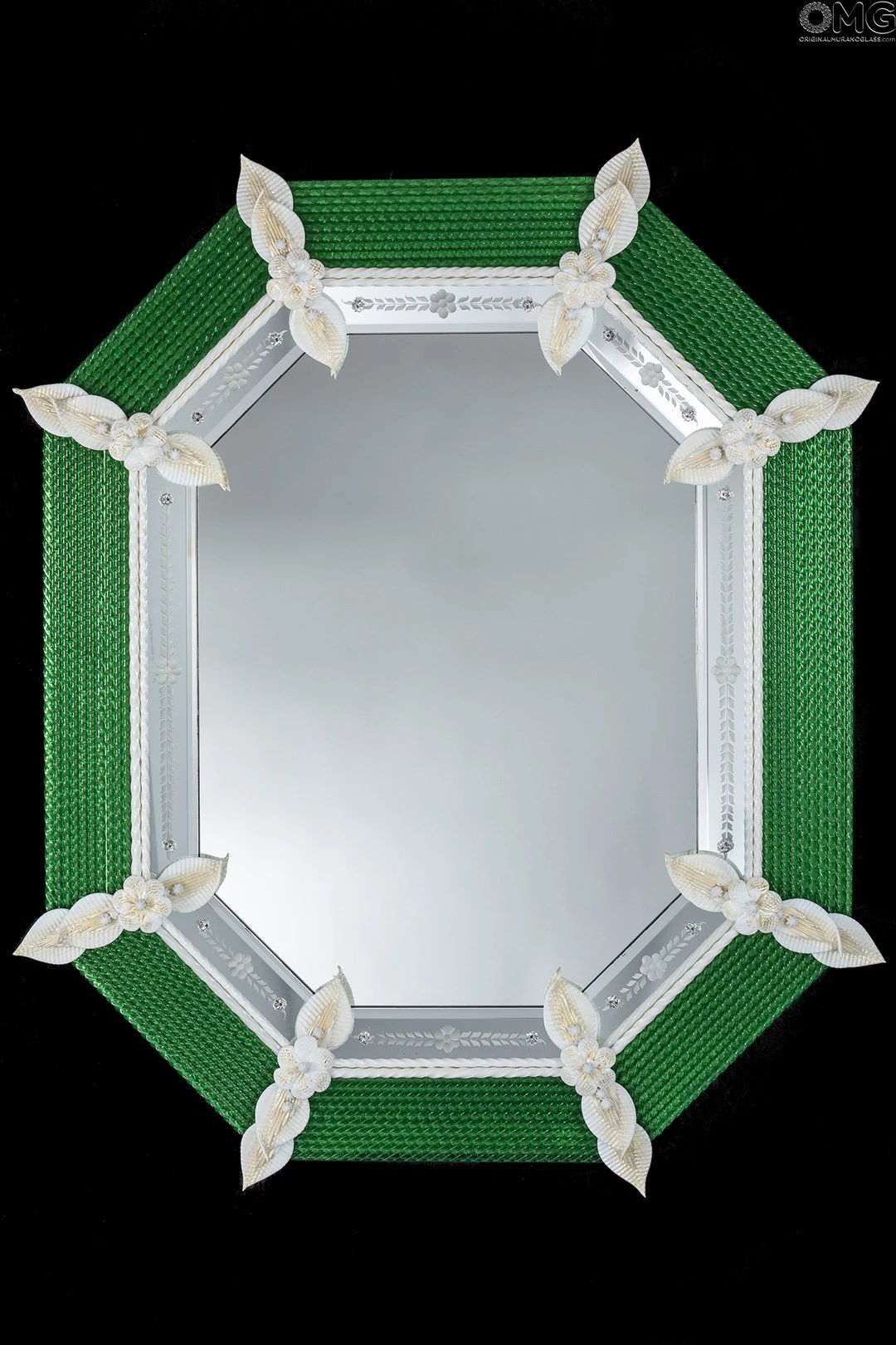 Herba - Green - Wall Venetian Mirror - Murano Glass 3 Herba - Green - Wall Venetian Mirror - Murano Glass