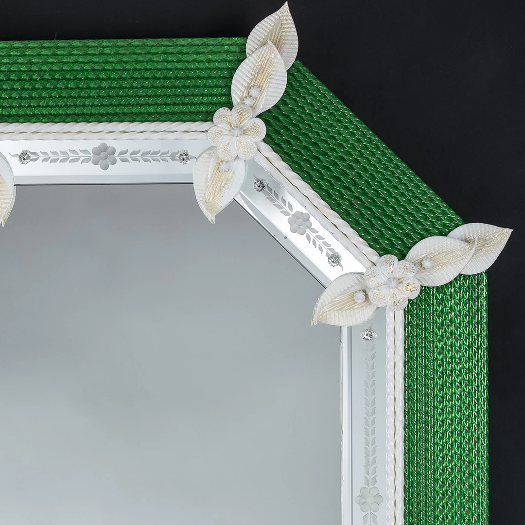 Herba - Green - Wall Venetian Mirror - Murano Glass 5 Herba - Green - Wall Venetian Mirror - Murano Glass - Image 3