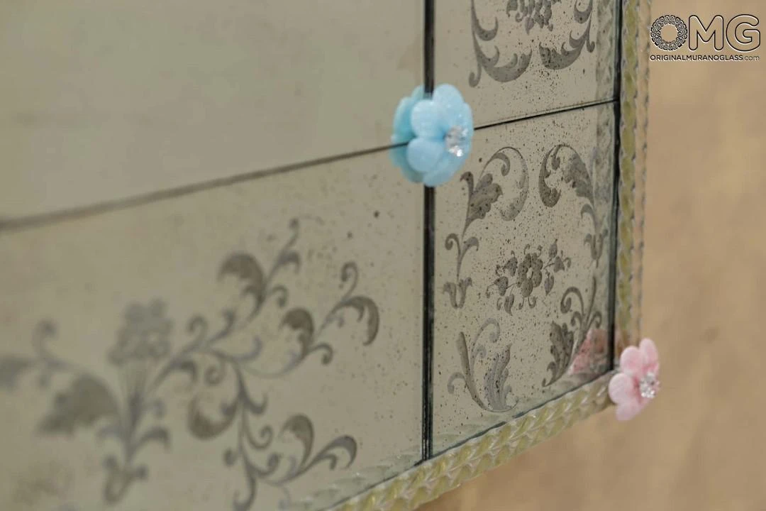 Four Seasons - Wall Venetian Mirror - Engraved With Murano Glass 10 Four Seasons - Wall Venetian Mirror - Engraved With Murano Glass - Image 8